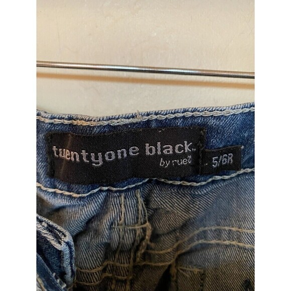 #21 Rue21 Embellished Flag Jeans Rhinestone/Pearls Sz. 5/6 Juniors - Picture 5 of 5